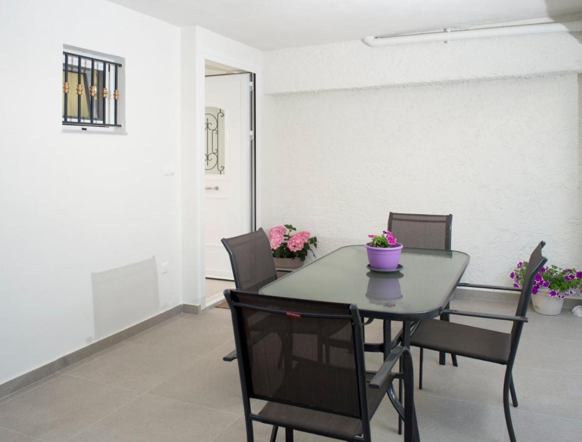G&K House Garden Apartment Messíni Exterior photo